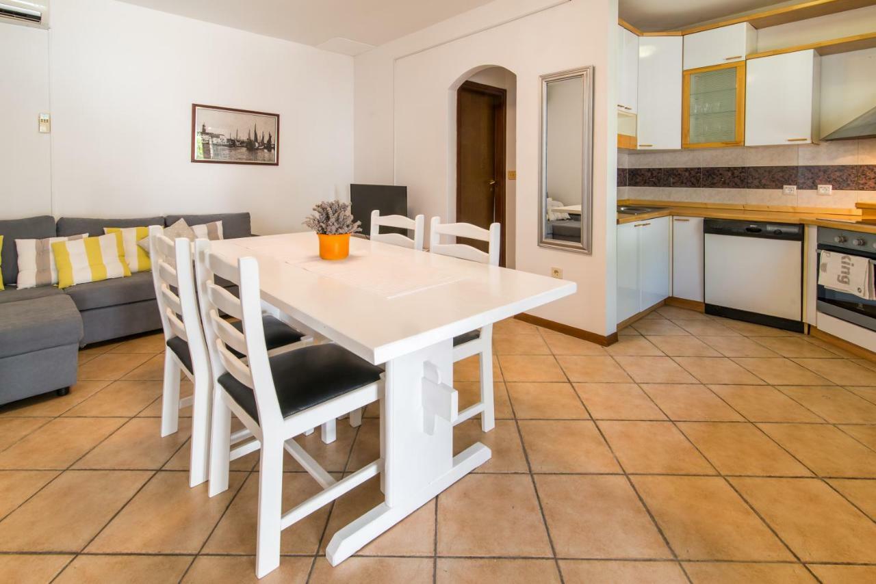 Apartman Babic Krk Town Bagian luar foto